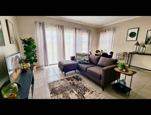 3 BEDROOM HOUSE FOR SALE IN VANDERBIJLPARK CW 5